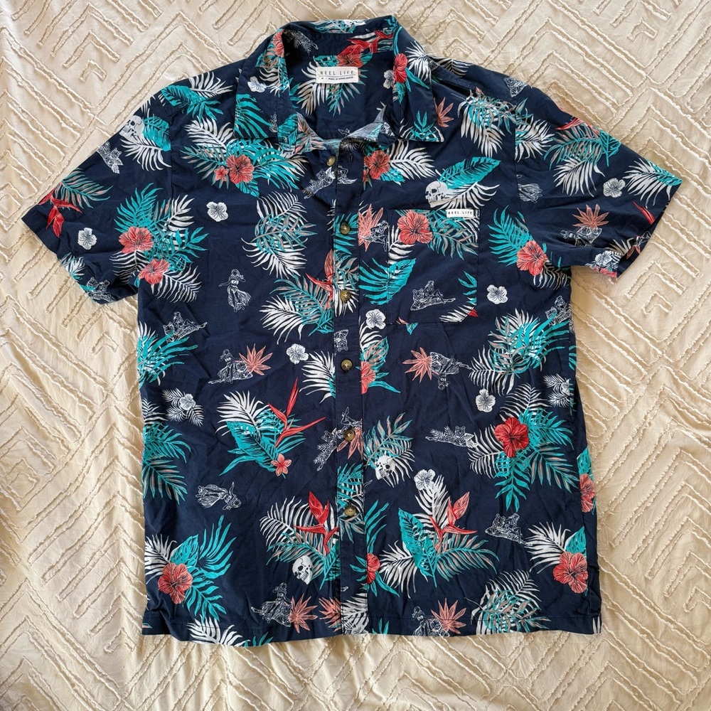Reel Life Men's Navy Floral button down short sleeve Shirt MEDIUM EUC